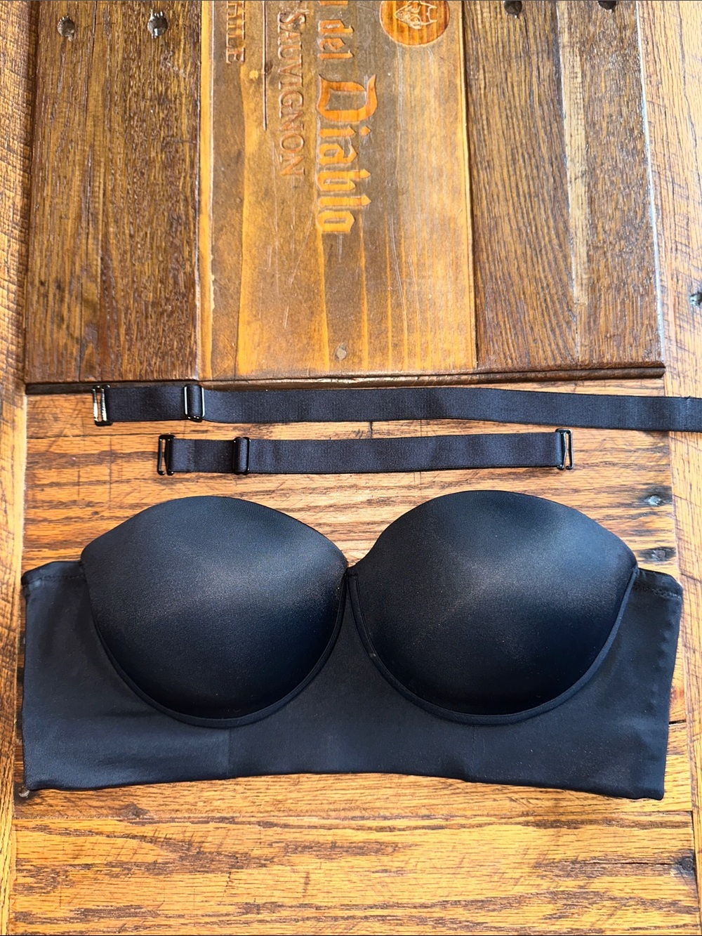New Leonisa Strapless Contouring Bra